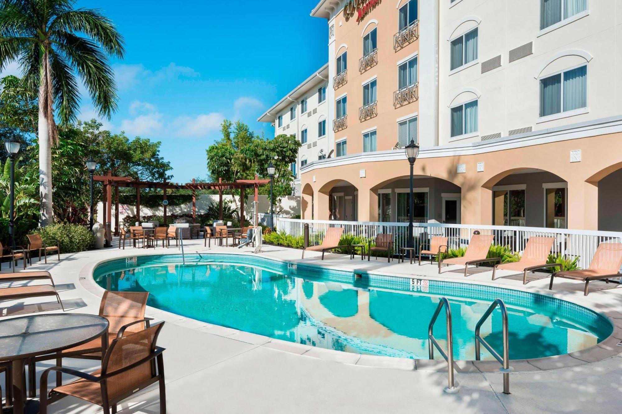 Courtyard Fort Myers At I-75 And Gulf Coast Town Center Estero Esterno foto