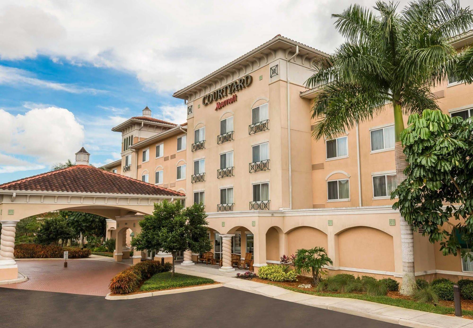 Courtyard Fort Myers At I-75 And Gulf Coast Town Center Estero Esterno foto